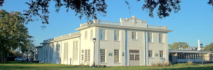 Sugar-Land-Auditorium-Front-Angle-700.jpg